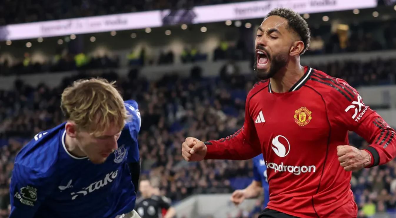 Cunha Ngajak Ribut Pemain Everton, Langsung Ditarik Keluar Carrick!