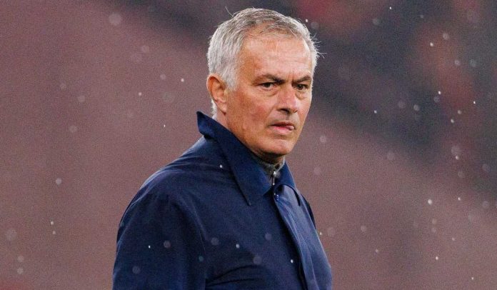 Jose Mourinho Balas Kritik Usai Timnya Singkirkan Real Madrid di Liga Champions