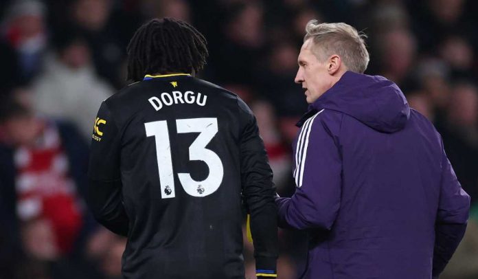 Pukulan Telak Bagi Manchester United, Patrick Dorgu Terancam Absen Panjang