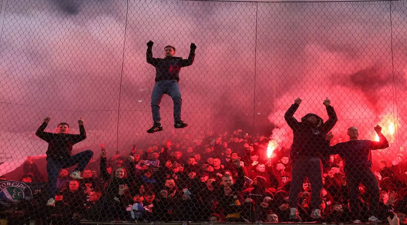 Suporter Gli Azzurri Ngamuk Usai Italia Gagal Lolos ke Piala Dunia untuk Ketiga Kalinya Secara Beruntun