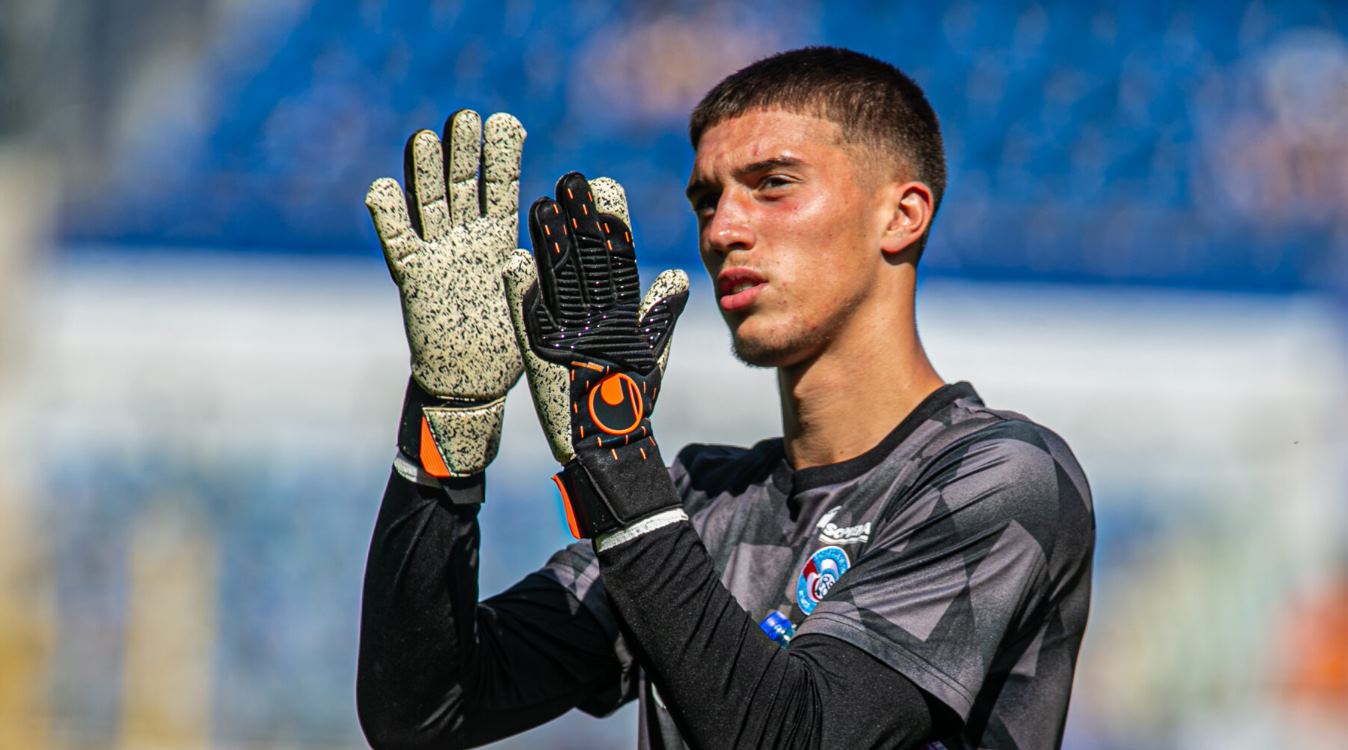 Tottenham Hotspur Bergerak Cepat untuk Robin Risser, Jauh Lebih Hebat dari Vicario