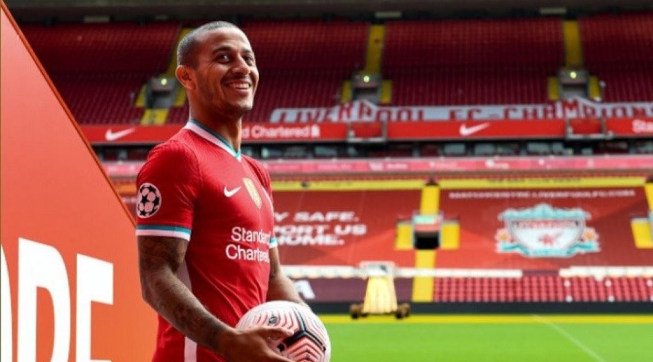 Thiago Alcantara Kembali ke Anfield, Siap Tampil Bersama Liverpool Legends