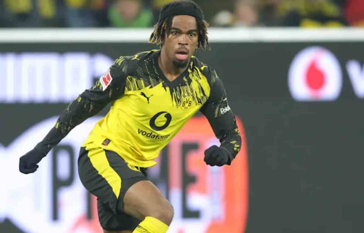 Naik Daun di Borussia Dortmund, Chukwuemeka Berpeluang Tinggalkan Timnas Inggris