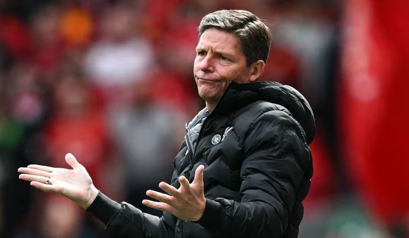 Diteriaki Fans “Dipecat Besok Pagi”, Crystal Palace Ambil Sikap Tegas soal Oliver Glasner