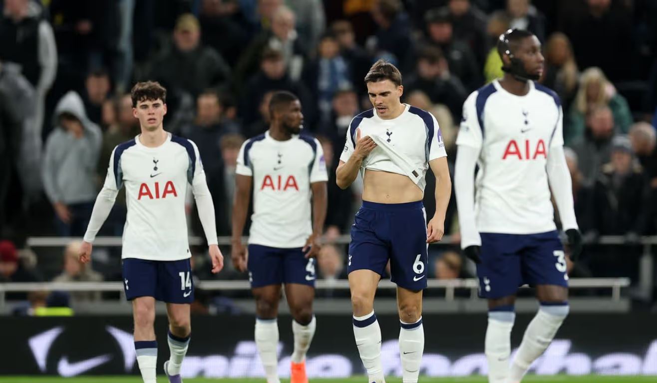 Sponsor Tottenham Minggat Gara-gara Takut The Lilyhwhites Terdegradasi!