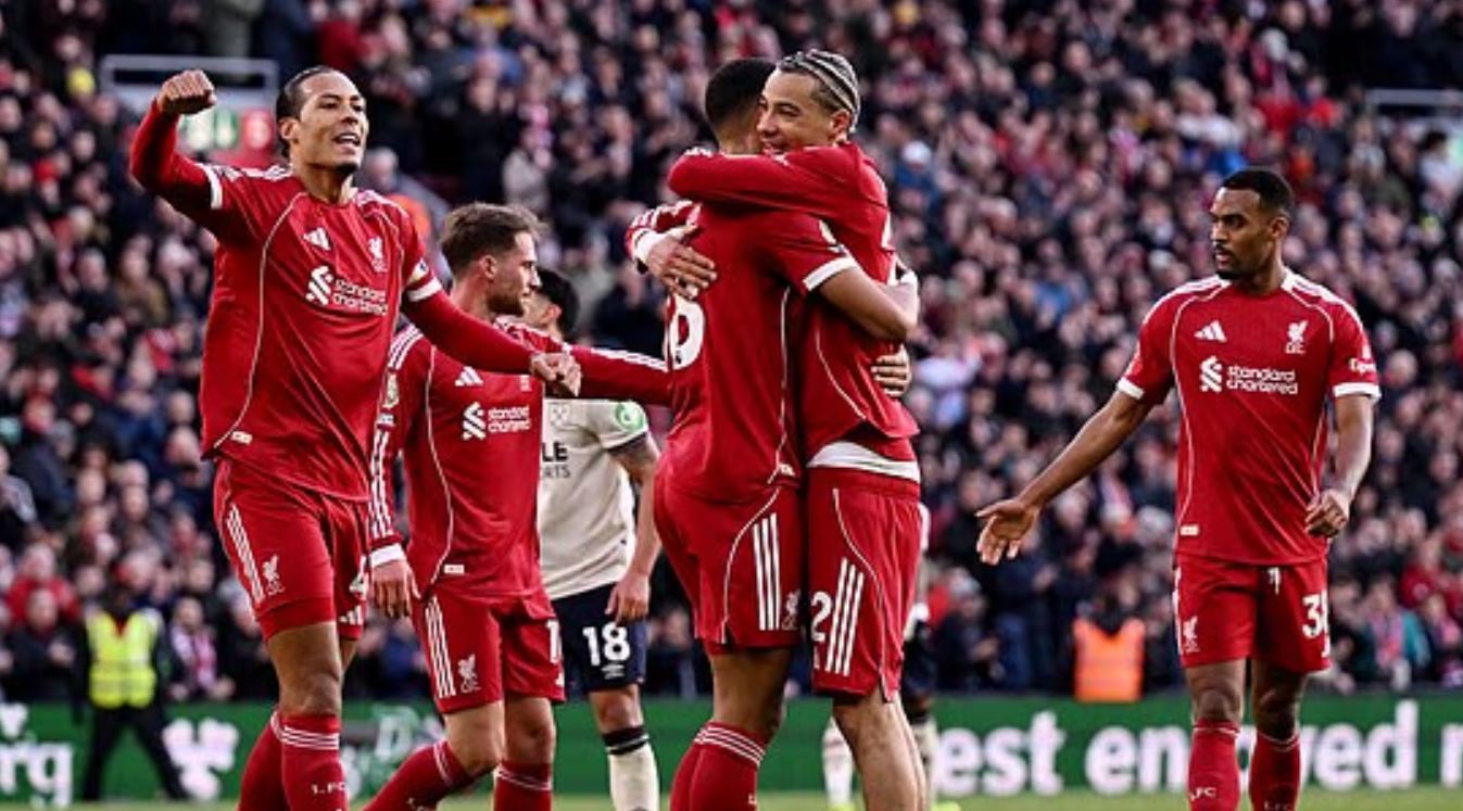 Sentuhan Taktis Arne Slot Terlihat Nyata Saat Liverpool Hajar The Hammers 5-2