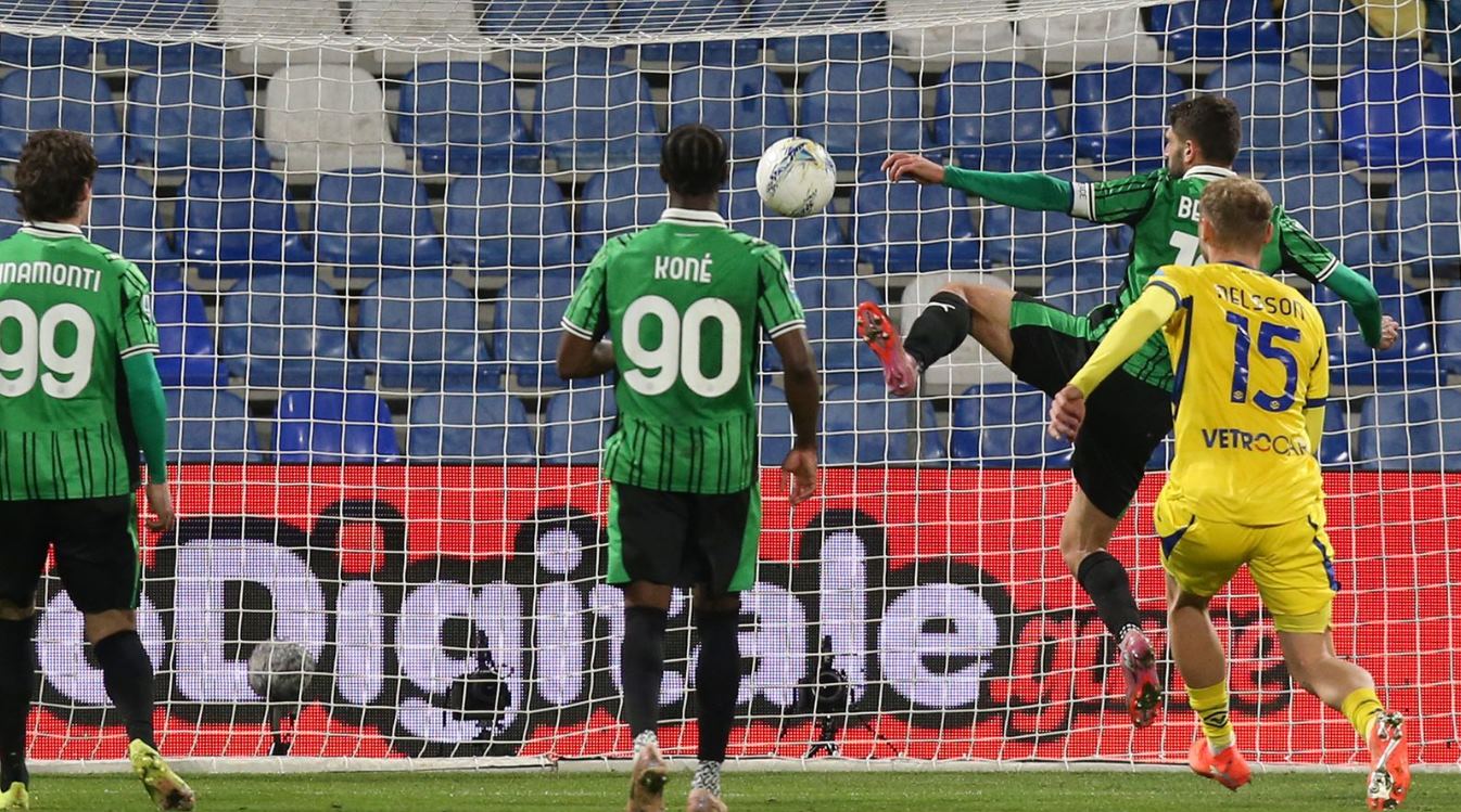 Sassuolo Naik Klasemen Usai Pesta Tiga Gol Tanpa Balas, Gialloblu Pulang Tertunduk